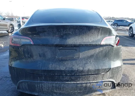 2024 Tesla Model Y Long Range Dual Motor All-Wheel Drive from USA, damaged, VIN 7SAYGDEE4RF158854